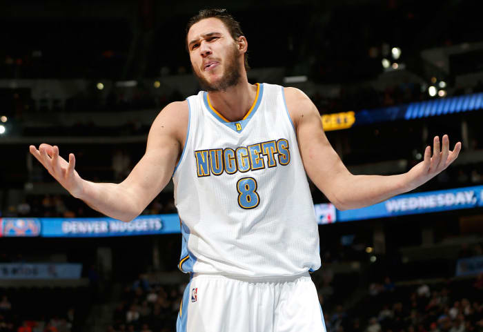 Danilo-Gallinari-2015-0307-foul-face-react.jpg